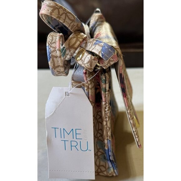Time and Tru Brand Wallet on a String w/Front Snap and Zipper Floral Print (NWT) - Picture 9 of 15